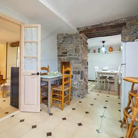 Casa Pedroarias Rodiles Вальявисьоса